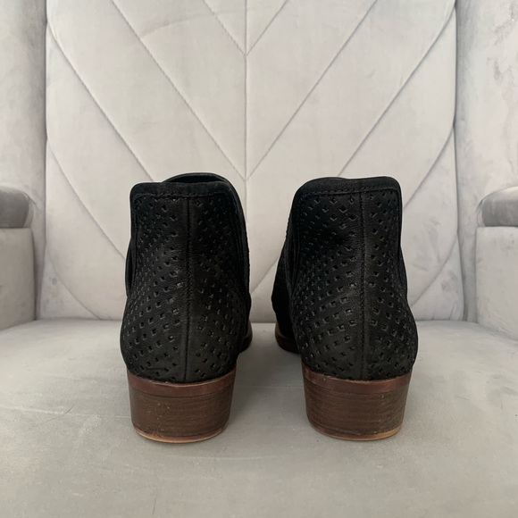 Lucky Brand Suede Shoes - Picture 3 of 4